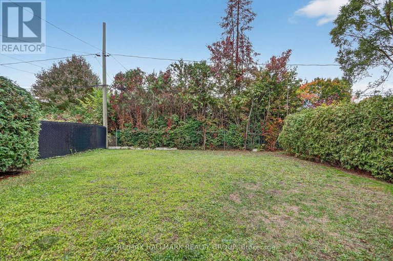 29033403/2042-tilson-street/elmvale-acres/ottawa/ontario/K1G2M7_5