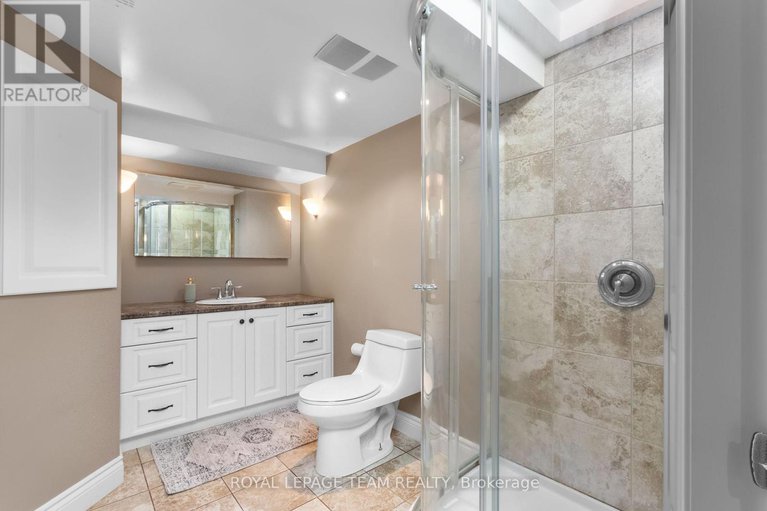 28424968/524-broadview-avenue/mckellarhighland/ottawa/ontario/K2A2L4_26
