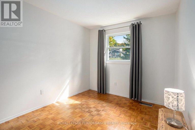 28972961/1757-trappist-lane/convent-glen-south/ottawa/ontario/K1C1X7_20