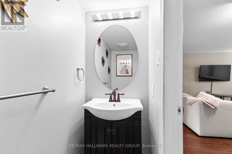 29431775/358-galston-private/mer-bleuebradley-estatesanderson-park/ottawa/ontario/K1W0G3_10