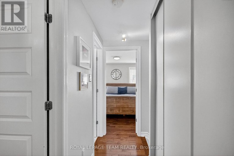 28916021/1e-seyton-drive/westcliffe-estates/ottawa/ontario/K2H8Y5_26