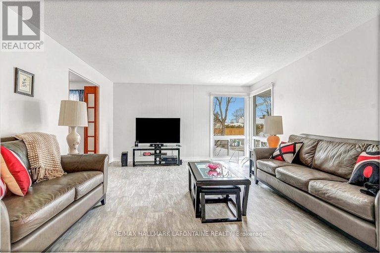 29444353/2443-ogilvie-road/beacon-hill-north/ottawa/ontario/K1J7N3_9