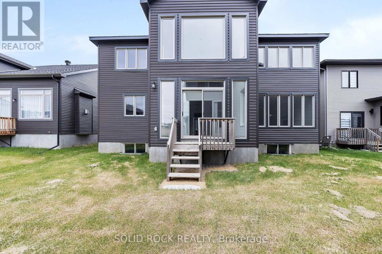 28573370/92-esban-drive/blossom-parkkemp-parkfindlay-creek/ottawa/ontario/K1X0J3_43