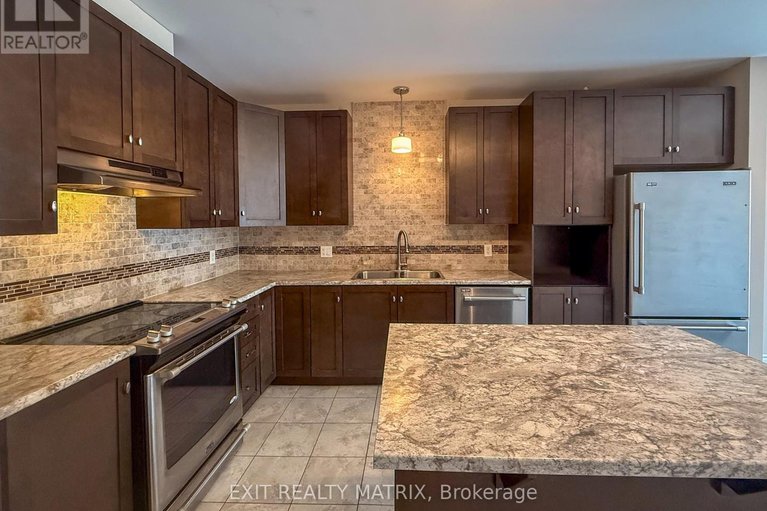 29598093/305-300-solstice-crescent/embrun/russell/ontario/K0A1W0_9