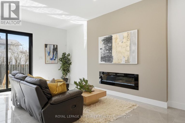 29663854/984-watson-street/fairfield-heights/ottawa/ontario/K2B6C2_14