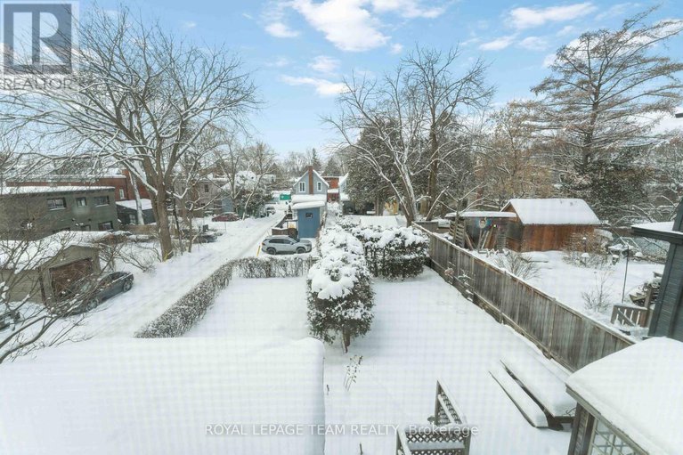 29307487/56-grosvenor-avenue/old-ottawa-south/ottawa/ontario/K1S4S2_27