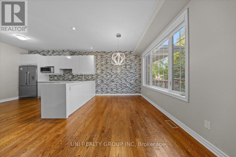 28615554/1253-shillington-avenue/carlington/ottawa/ontario/K1Z8A1_7