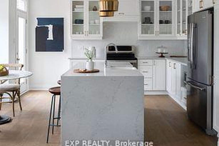 29537590/1028-de-pencier-street/north-grenville-twp-kemptville-south/north-grenville/ontario/K2S0P9_5