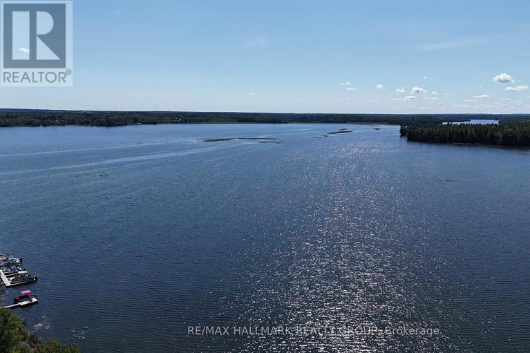 28819599/8a-barron-lane/mcnabbraeside-twps/mcnabbraeside/ontario/K0A3L0_8