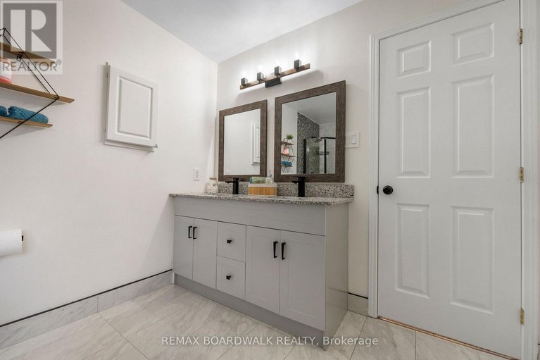 29250335/34-catterick-crescent/morgans-grantsouth-march/ottawa/ontario/K2K3M5_24