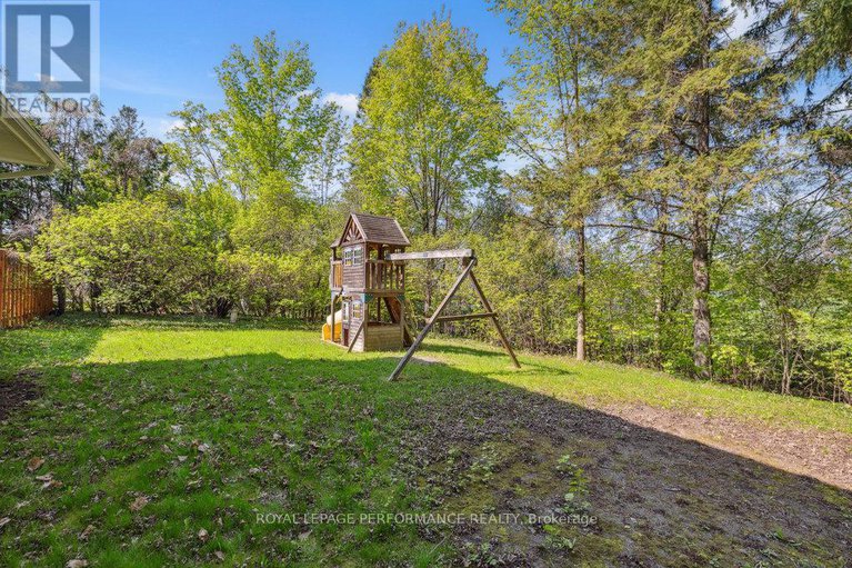 29074495/2045-deerhurst-court/beacon-hill-north/ottawa/ontario/K1J8H2_48