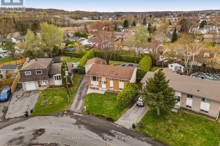 29688003/1235-campeau-crescent/town-of-rockland/clarence-rockland/ontario/K4K1B6_34