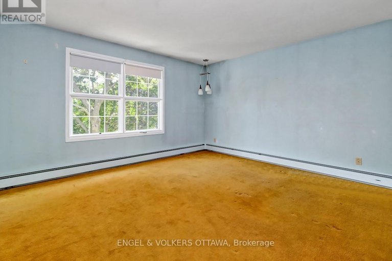 28544355/968-sadler-crescent/whitehaven/ottawa/ontario/K2B5H7_42