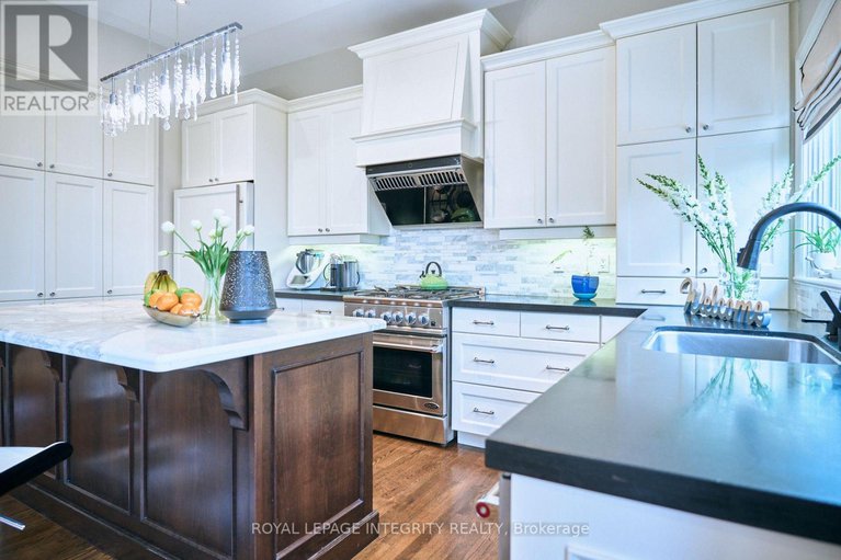 29320800/103-black-maple-private/rockcliffe/ottawa/ontario/K1M0J3_21