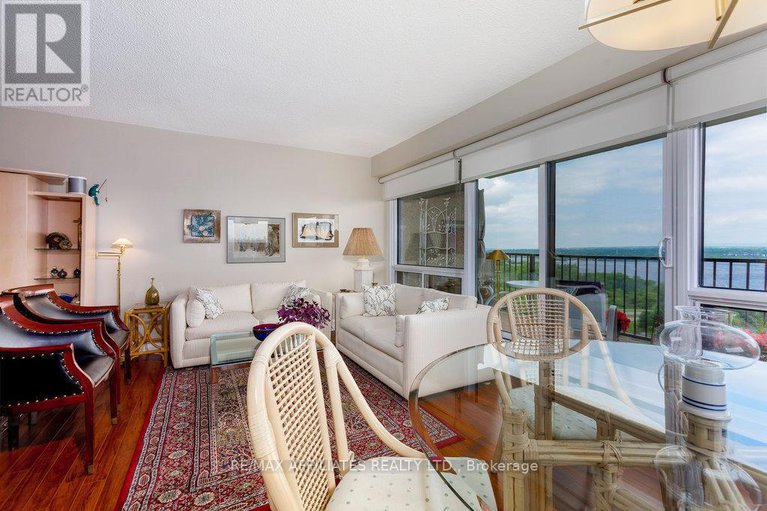 28466299/1705-1195-richmond-road/woodroffe/ottawa/ontario/K2B8E4_11