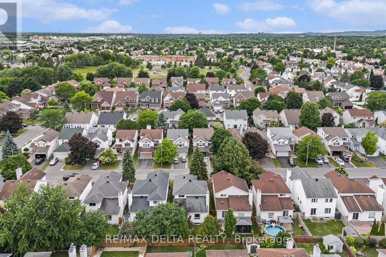28529206/664-arc-en-ciel-street/fallingbrookgardenway-south/ottawa/ontario/K4A3H8_35