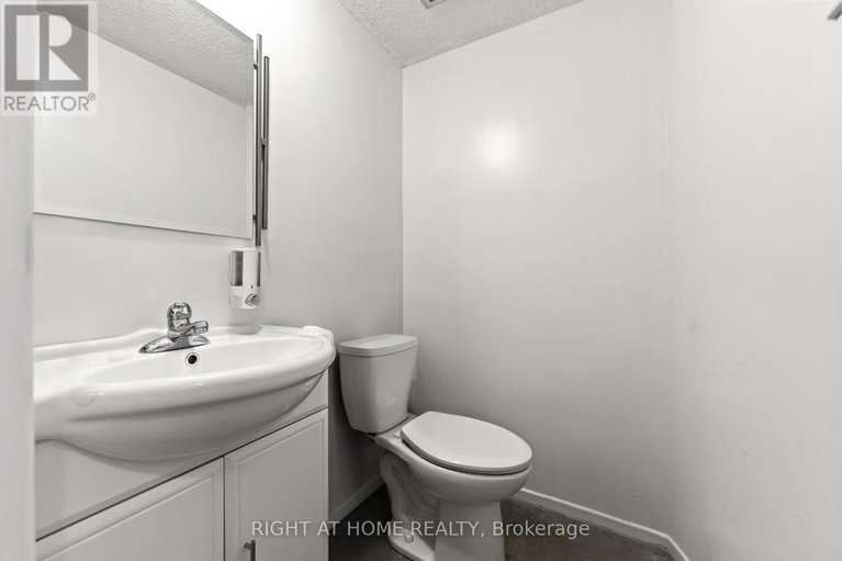 28730215/21-5-hadley-circle/bells-corners/ottawa/ontario/K2H6P1_18