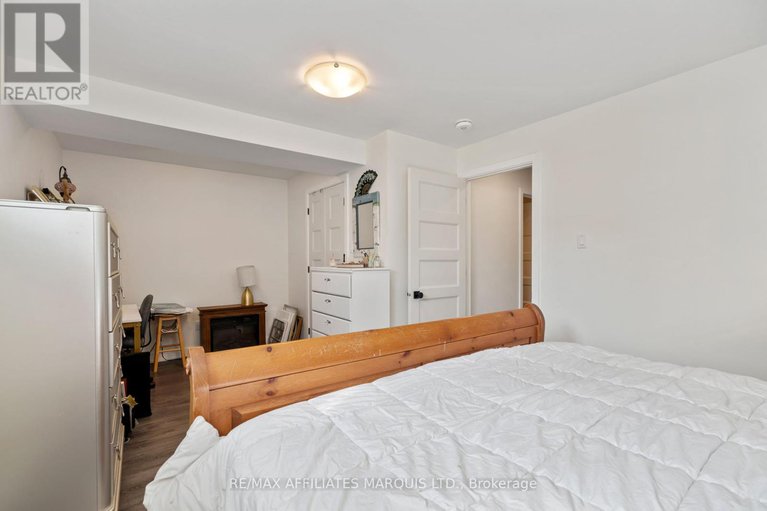 28459869/106-bishop-street-s/alexandria/north-glengarry/ontario/K0C1A0_21