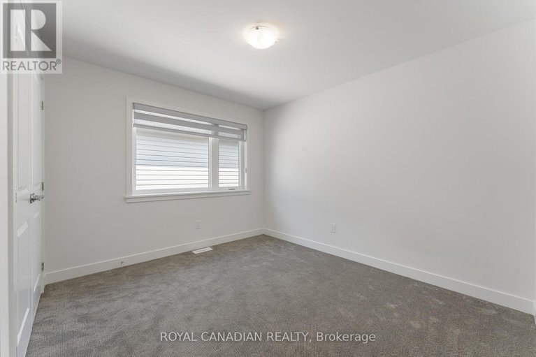27728416/92-big-dipper-street/ottawa/ontario/K4M0L9_30
