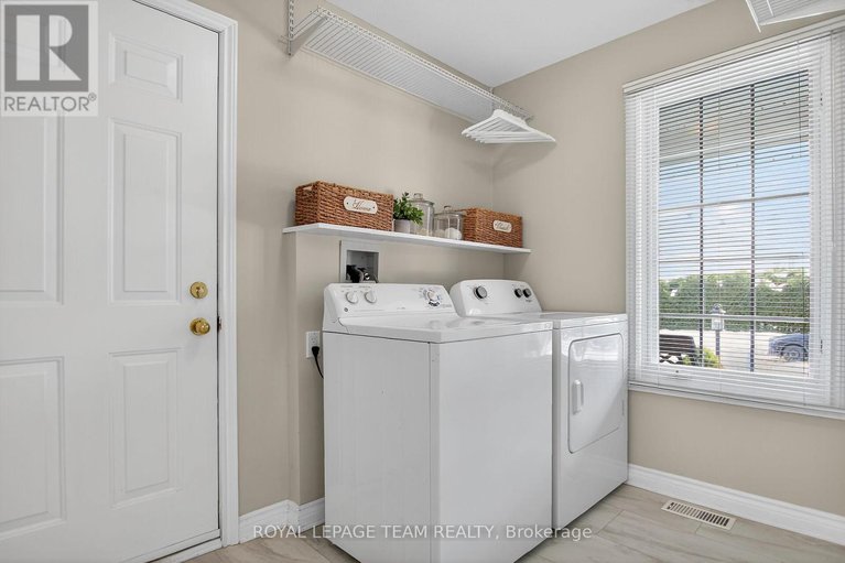 29446611/22-renshaw-avenue/stittsville-central/ottawa/ontario/K2S1G9_35