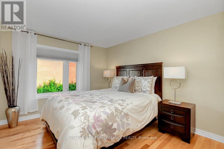 28841567/3-2-columbus-avenue/overbrook/ottawa/ontario/K1K1R3_31