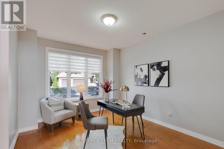 28886612/36-keighley-circle/morgans-grantsouth-march/ottawa/ontario/K2K3H8_8