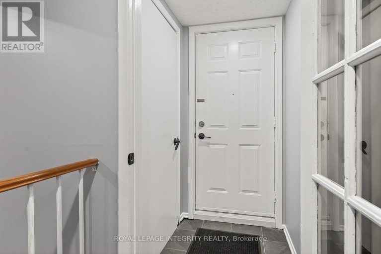 29683464/a-207-woodfield-drive/tanglewood/ottawa/ontario/K2G4P2_4