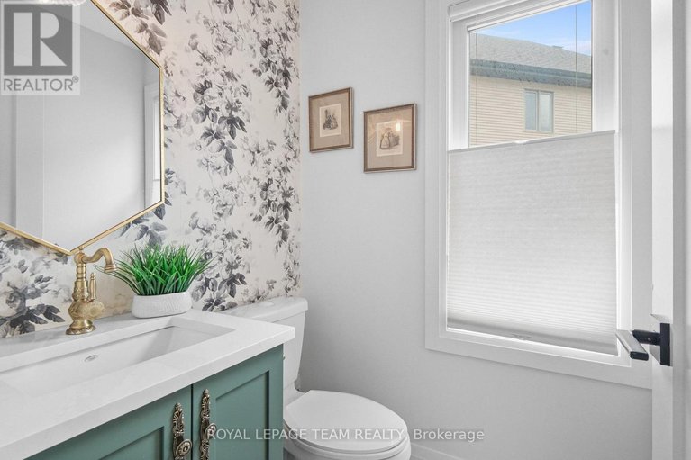 29642732/315-big-dipper-street/riverside-southgloucester-glen/ottawa/ontario/K4M0J2_22