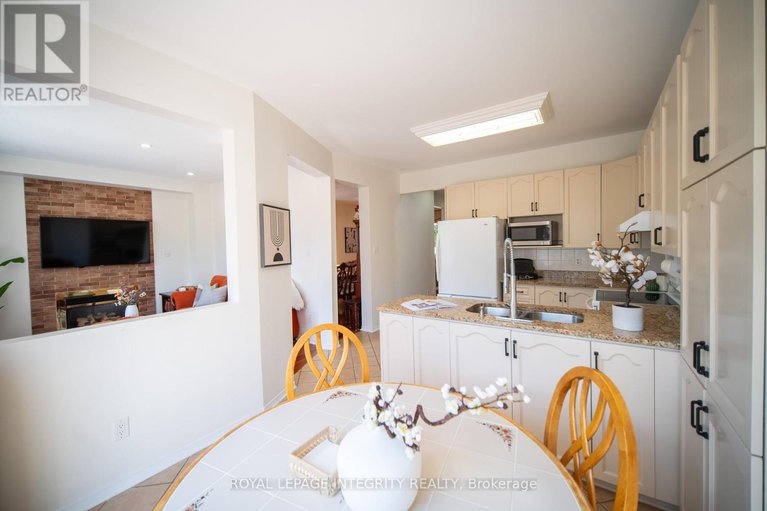 28813806/632-valin-street/fallingbrookgardenway-south/ottawa/ontario/K4A3S9_18