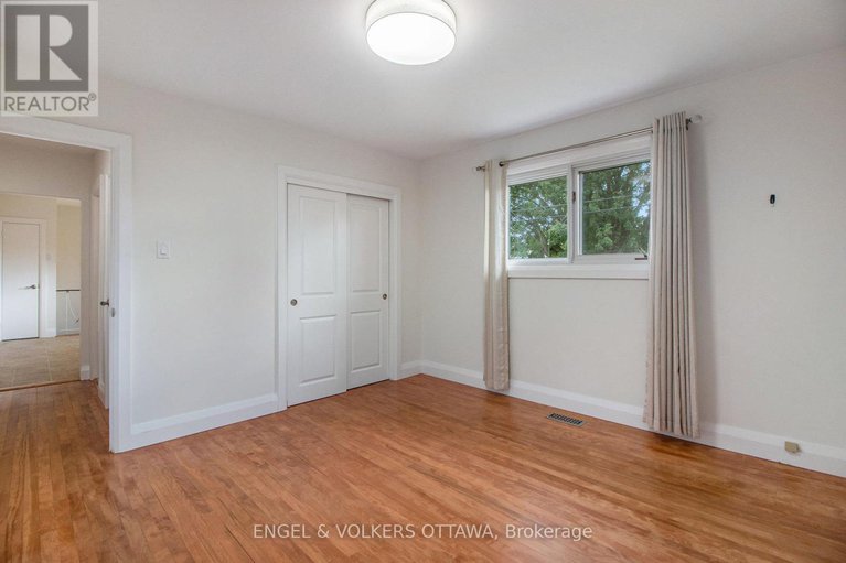 28910018/2061-vincent-street/elmvale-acres/ottawa/ontario/K1G2M8_16