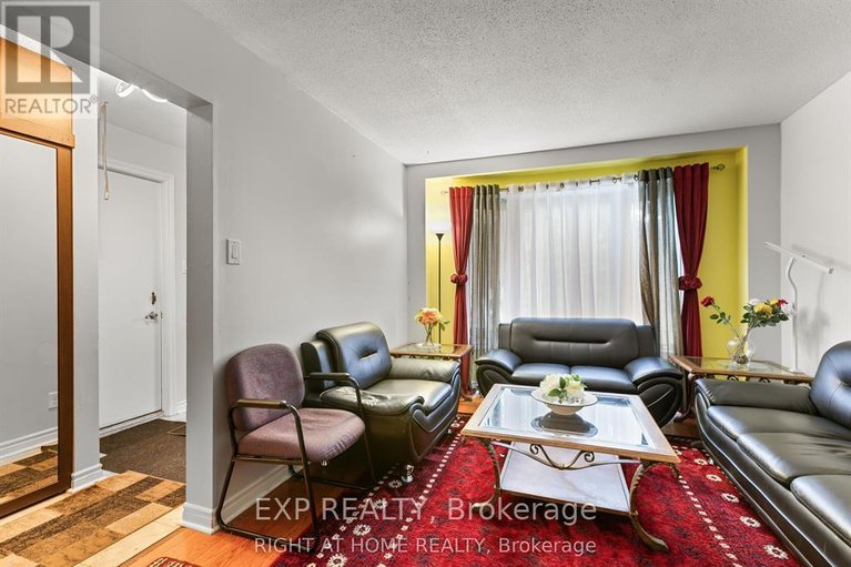 29506603/3142-dumaurier-avenue-e/fairfield-heights/ottawa/ontario/K2B8R1_5