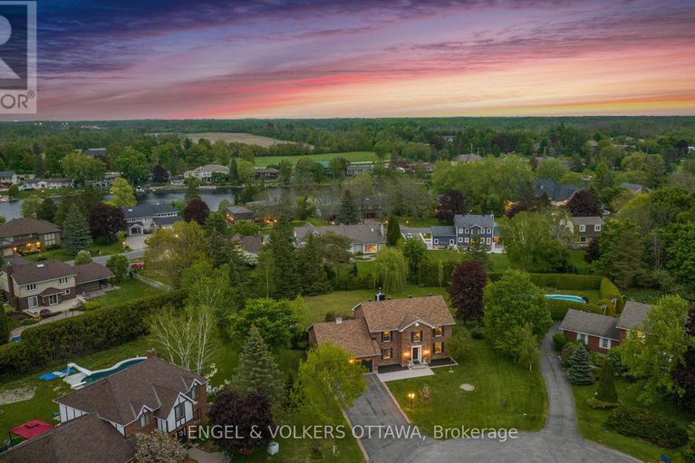 29057450/1041-brandywine-court/manotick-long-island-nicholls-island/ottawa/ontario/K4M1J2_36