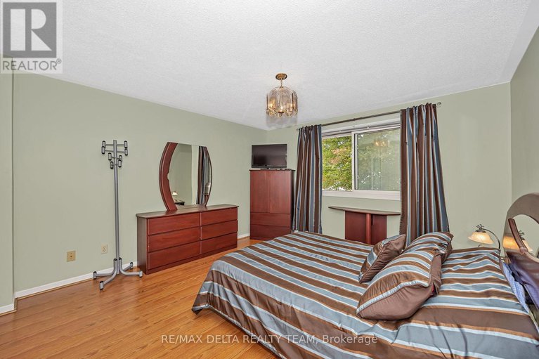 28904368/427-mockingbird-drive/chatelaine-village/ottawa/ontario/K1E2A8_19