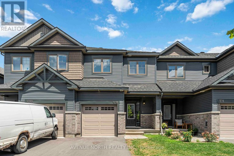 28639298/1018-kijik-crescent/blossom-parkkemp-parkfindlay-creek/ottawa/ontario/K1X0G9_1