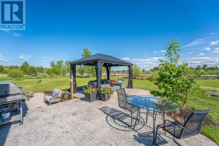 28397183/126-grasshopper-lane/dunrobin-shores/ottawa/ontario/K0A1T0_39