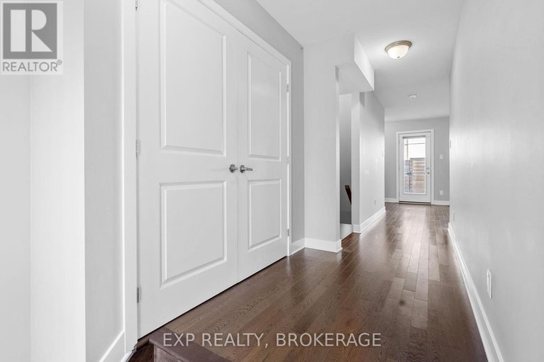 28882859/404-terravita-private/windsor-park-village/ottawa/ontario/K1V2R9_6