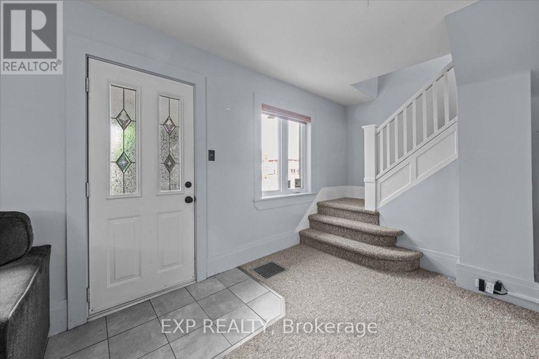 29246860/377-lisgar-avenue/renfrew/renfrew/ontario/K7V3N3_4