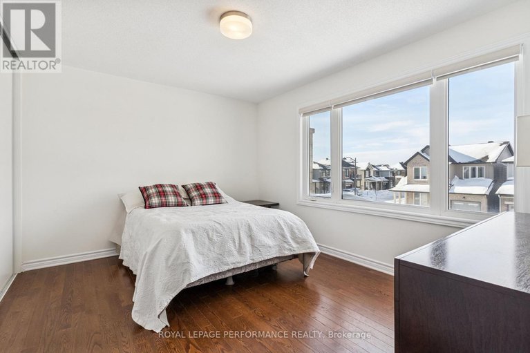 29354772/845-snap-hook-crescent/half-moon-bay/ottawa/ontario/K2J6V7_24