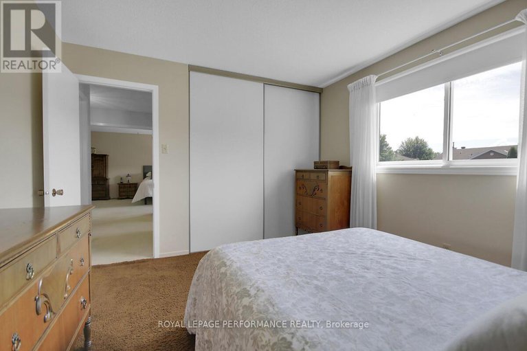 28599541/6343-viseneau-drive/chateauneuf/ottawa/ontario/K1C2G8_25