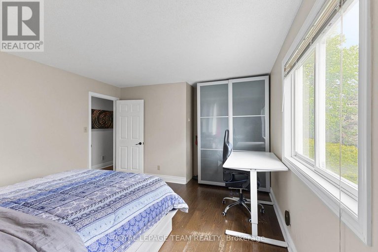 28401650/81-chickasaw-crescent/bridlewood/ottawa/ontario/K2M1M8_31