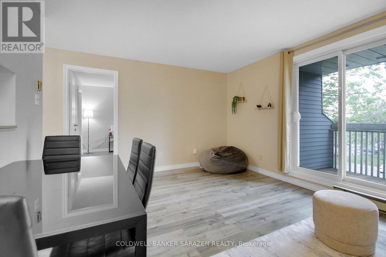 28363113/412-214-viewmount-drive/borden-farmstewart-farmcarleton-heightsparkwood-hills/ottawa/ontario/K2E7X3_5