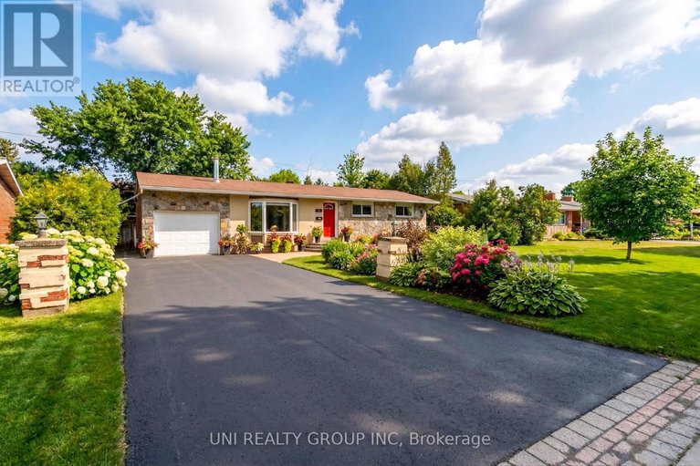 29578391/17-forest-park-avenue/city-viewskylinefisher-heightsparkwood-hills/ottawa/ontario/K2E5A2_2