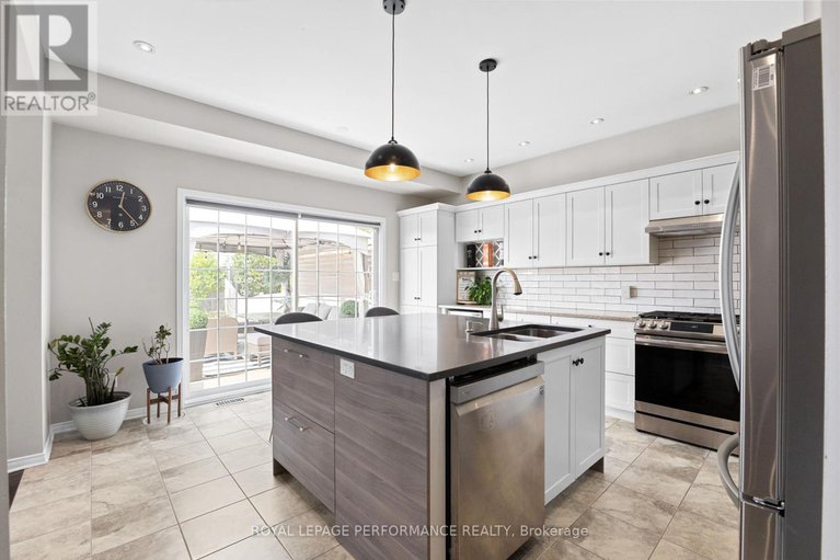 28798904/323-centerra-court/stonebridge/ottawa/ontario/K2J5T9_12