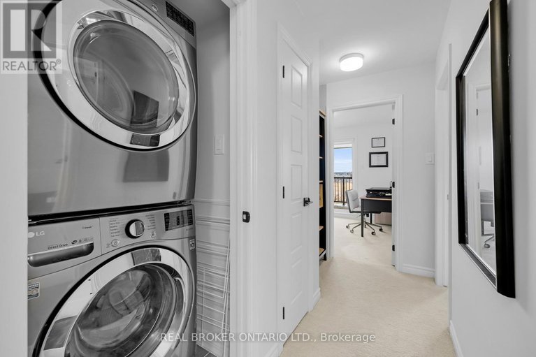 29642314/405-pilot-private/emerald-meadowstrailwest/ottawa/ontario/K2V0S3_14