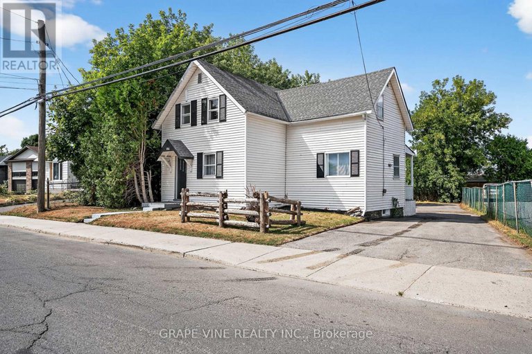 28763800/814-laurier-street/town-of-rockland/clarence-rockland/ontario/K4K1E6_2
