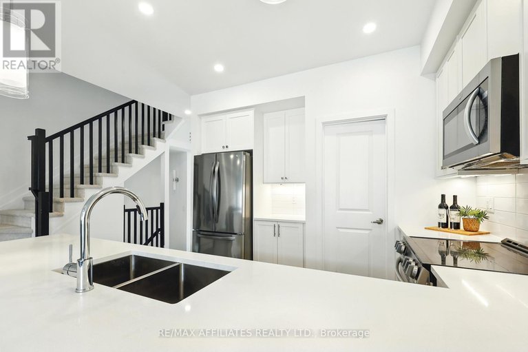 28460432/966-acoustic-way/riverside-southgloucester-glen/ottawa/ontario/K4M0R1_5
