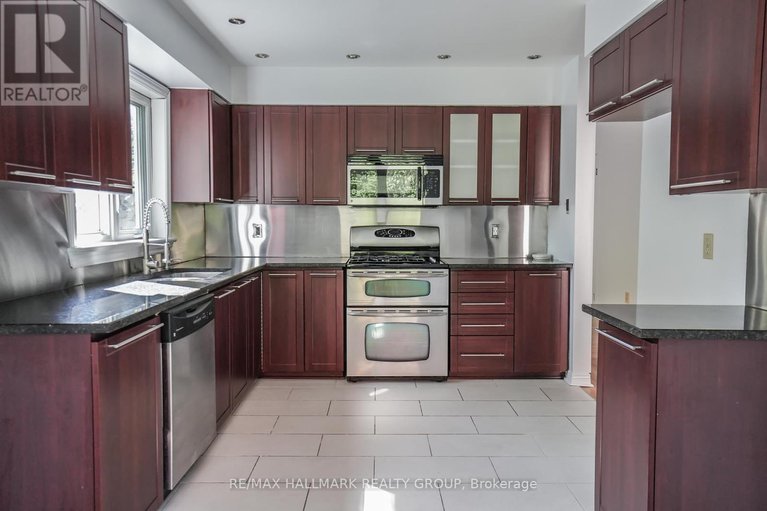28925321/1020-grenon-avenue/fairfield-heights/ottawa/ontario/K2B8L8_16