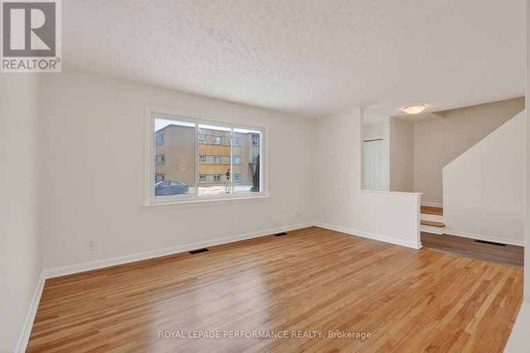 29574553/630-borthwick-avenue/castle-heightsrideau-high/ottawa/ontario/K1K2L9_9