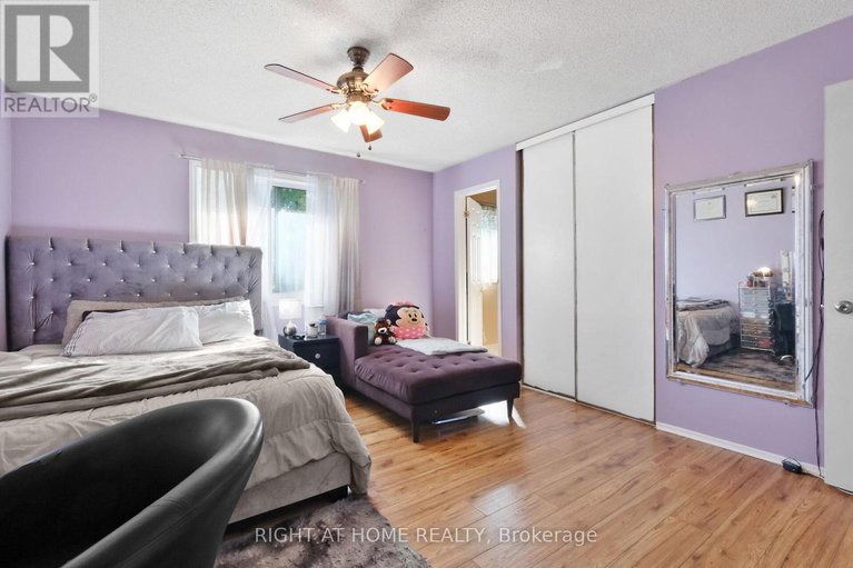 28221078/6104-vineyard-drive/convent-glen/ottawa/ontario/K1C2K2_36