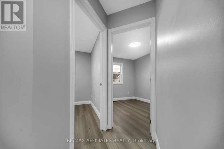 29042794/714-sanibel-private/westcliffe-estates/ottawa/ontario/K2H0A8_31